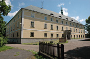 Barokní zámek v Oselcích